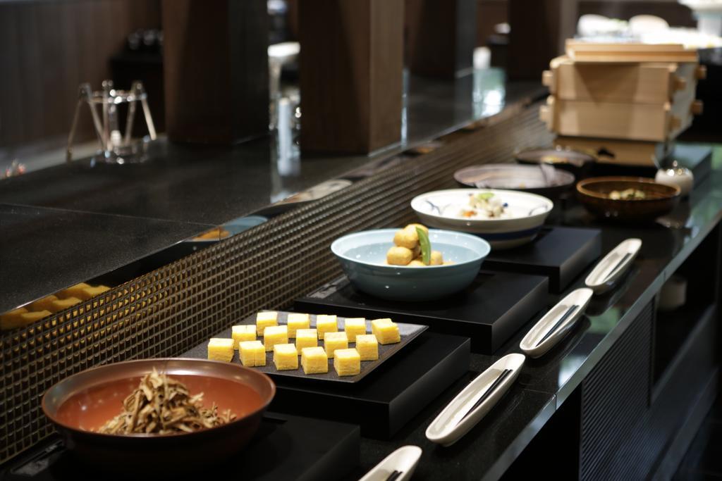 Fujikawaguchiko Onsen Konanso Hotel Exterior foto A selection of Japanese cuisine