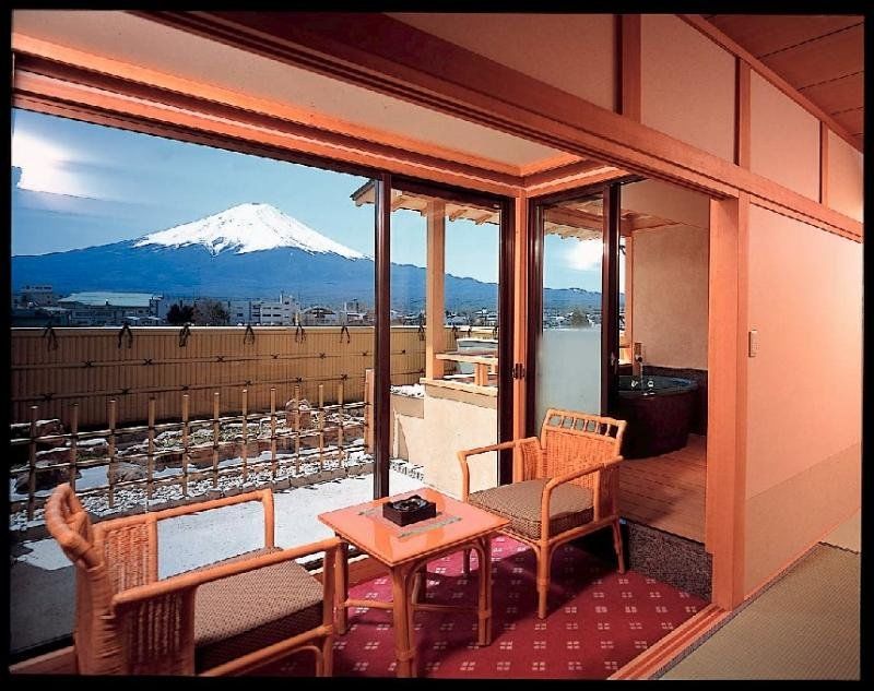 Fujikawaguchiko Onsen Konanso Hotel Exterior foto A room at the hotel